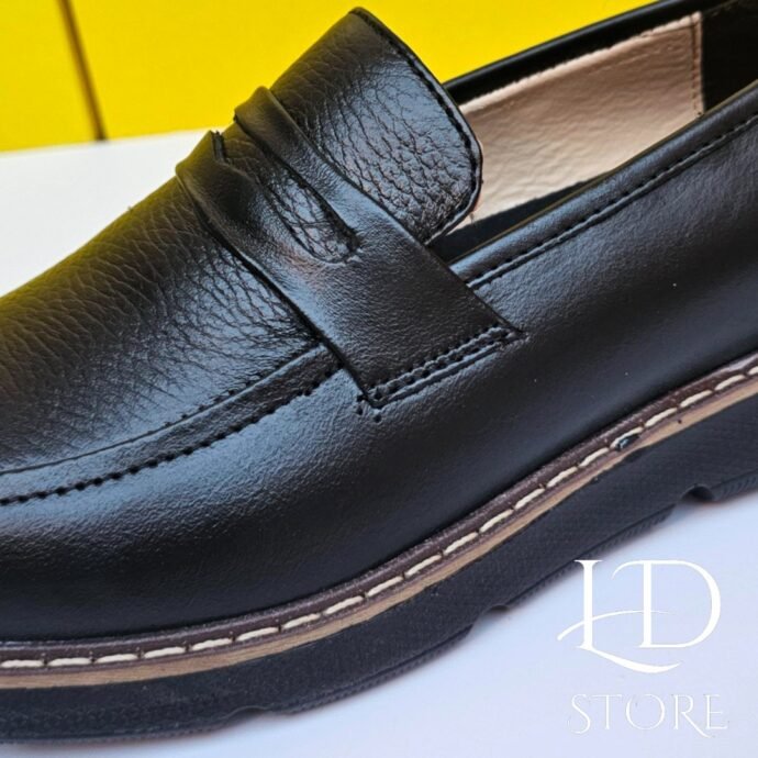 ⁦"فخامة في كل خطوة – موكاسا رجالي من الجلد الطبيعي  SPREZZATURA MOCASSIN CRISPE 👞🔥"⁩ - الصورة ⁦5⁩