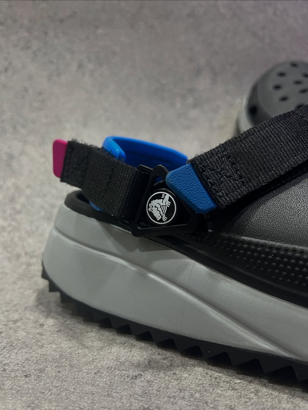 😍❤ Crocs Sabot Classic Hiker clogs avec meilleur qualité - الصورة 7