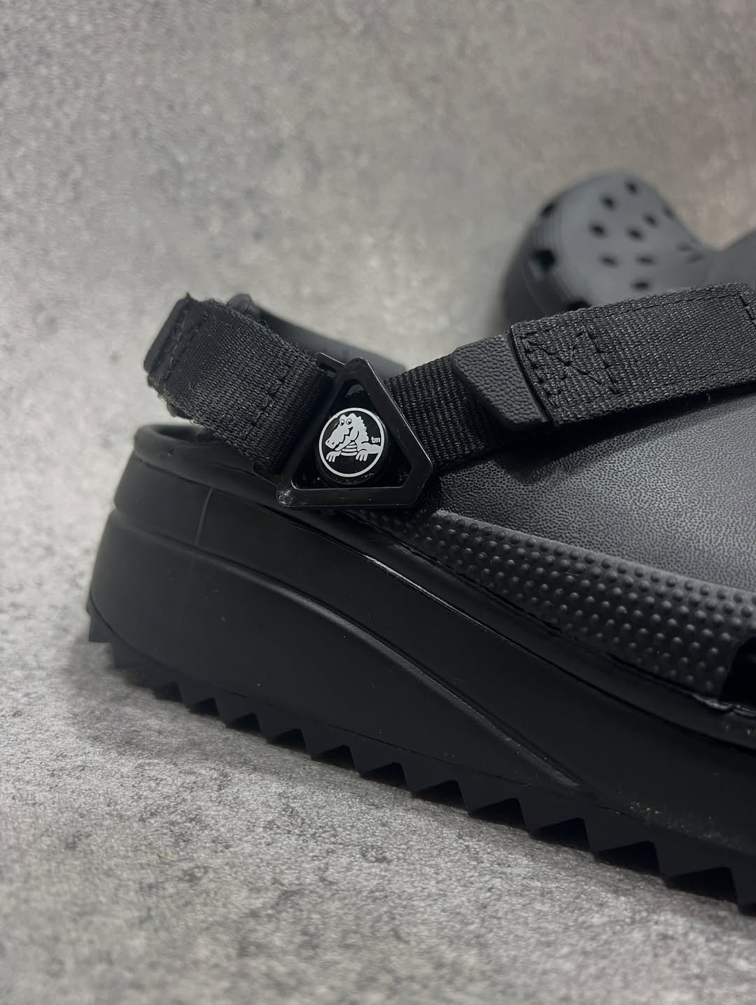 😍❤ Crocs Sabot Classic Hiker clogs avec meilleur qualité - الصورة 6